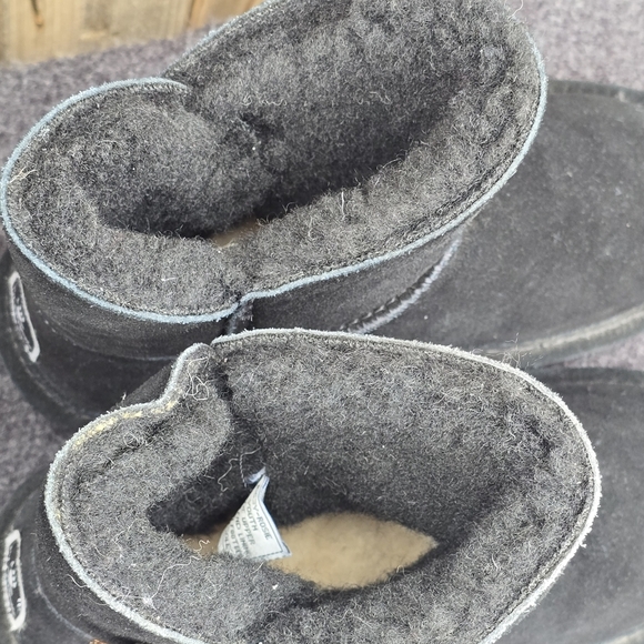 Bearpaw Rosie Suede Black Button Youth Boots Sz 3 - Picture 4 of 14